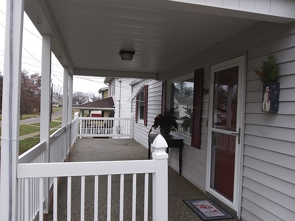 2nd image of 240 Charleston St