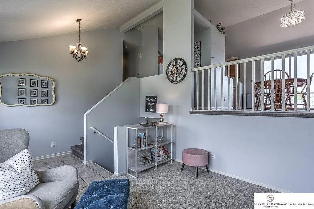 3 bed, 1277 sqft, $1,950 — Photo 2