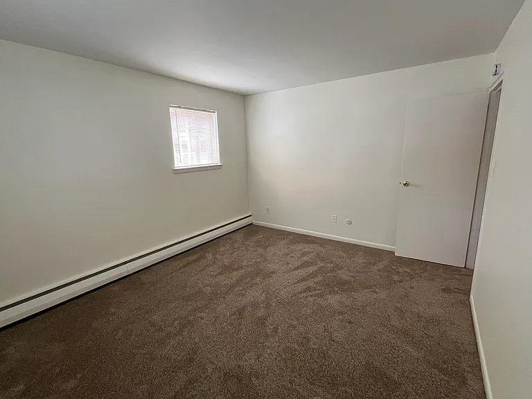 330 William St #B — Photo 13