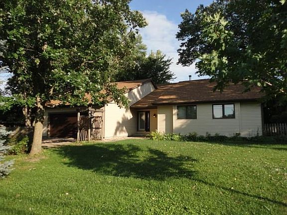 3rd image of 26031 Valley Dr