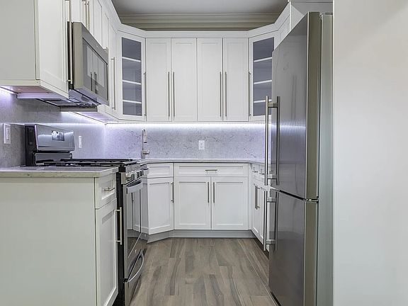 3rd image of 3510 Union St Floor 2