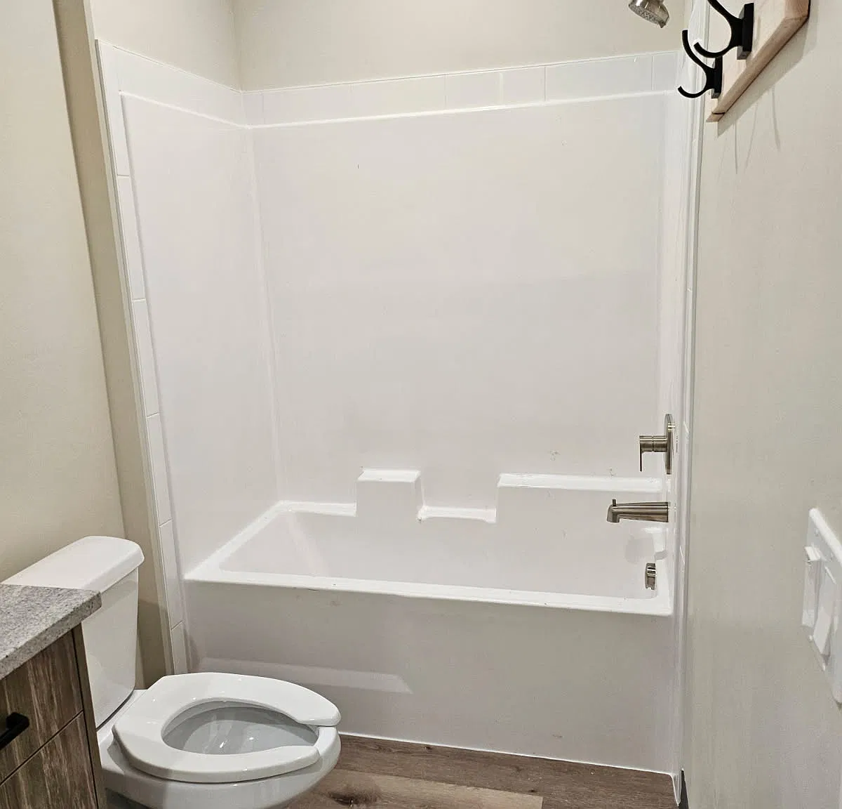 1 bed, $1,000 — Photo 3