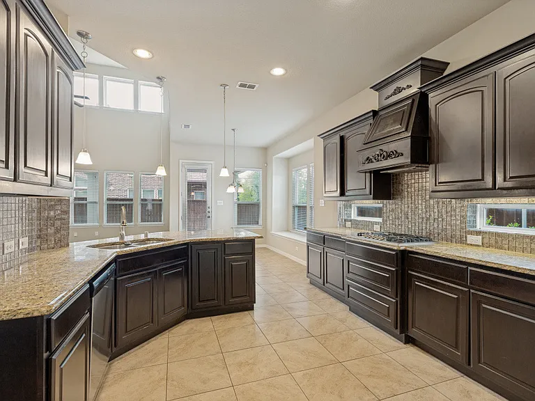 6100 Mickelson Way — Photo 8