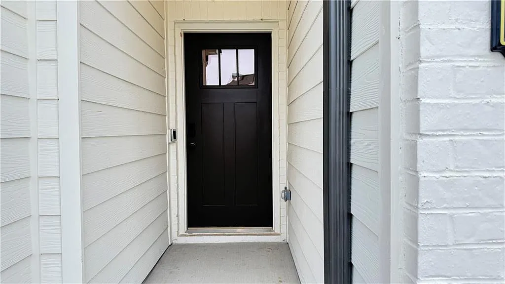 3 bed, 2.5 bath, 1864 sqft, $1,995 — Photo 3