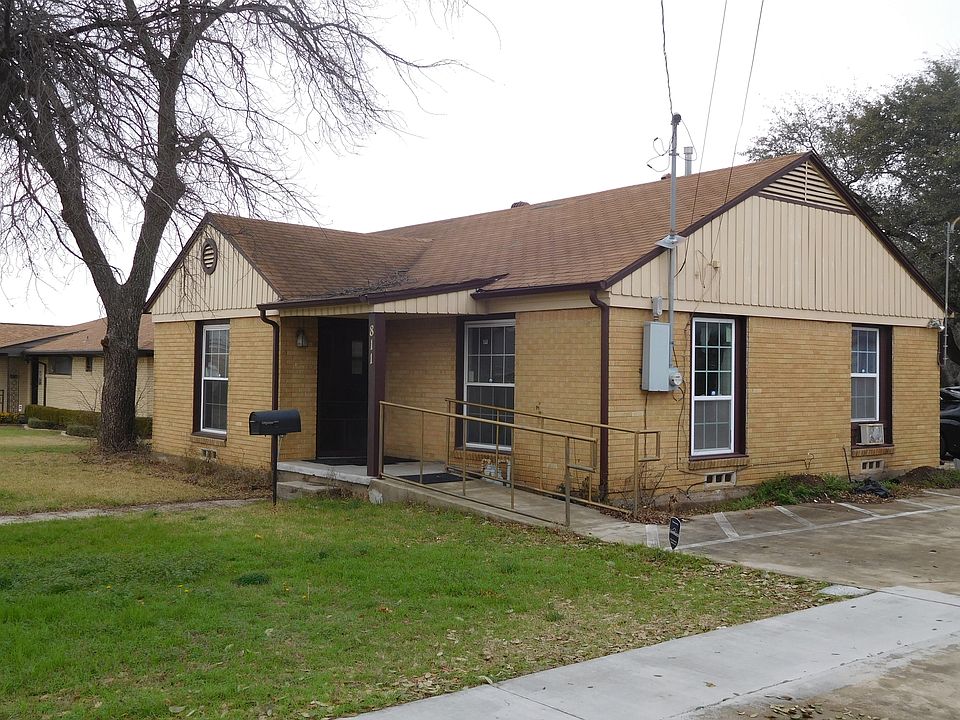 2nd image of 811 18th St