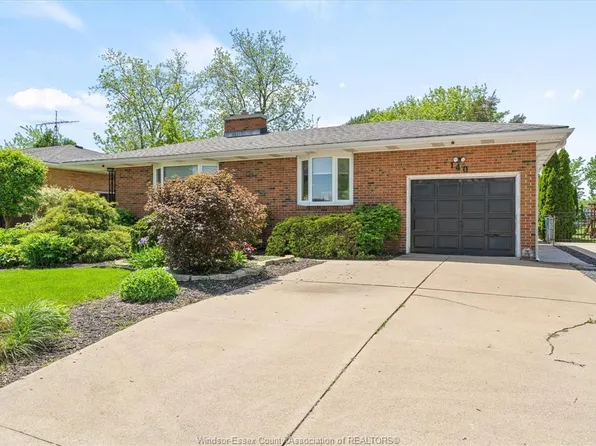 140 Victoria St S, Amherstburg, ON N9V 2K3