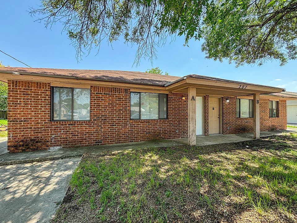 1st image of 207 Redbud Ln #A