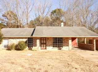2486 Twisted Oak Dr, Jackson, MS 39212
