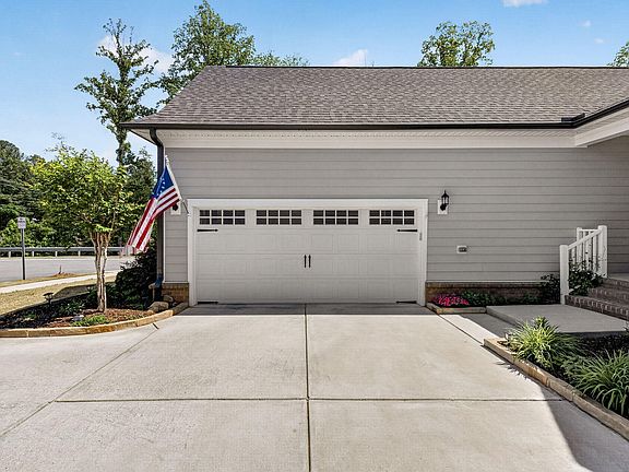 4th image of 716 Haven Peak Ln