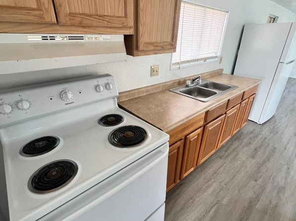 2111 W Austin St Trailer 18