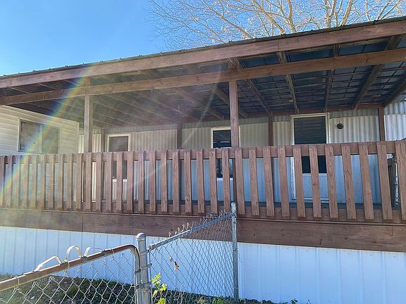 3rd image of 10662 N Shore Dr