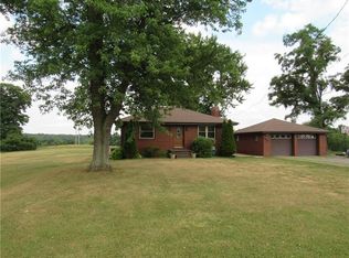 398 Pleasant Dr, Aliquippa, PA 15001