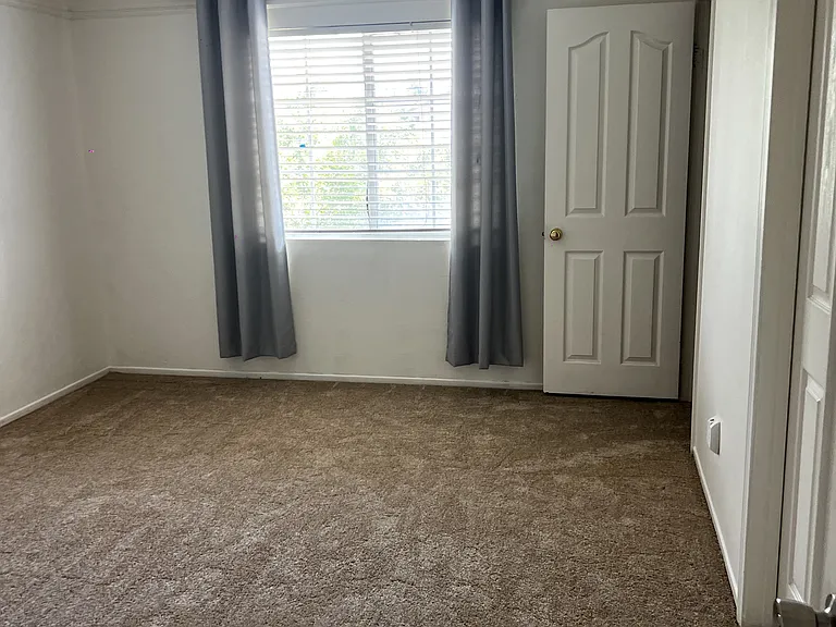 9376 Live Oak Dr — Photo 10