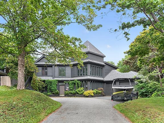 3rd image of 120 Logy Bay Road