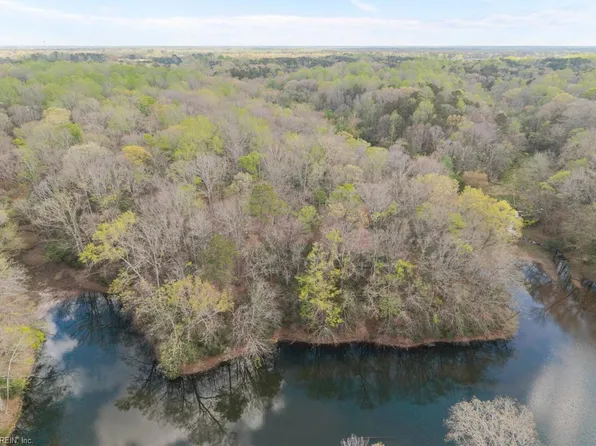 Hilltop Ln, Smithfield, VA 23430