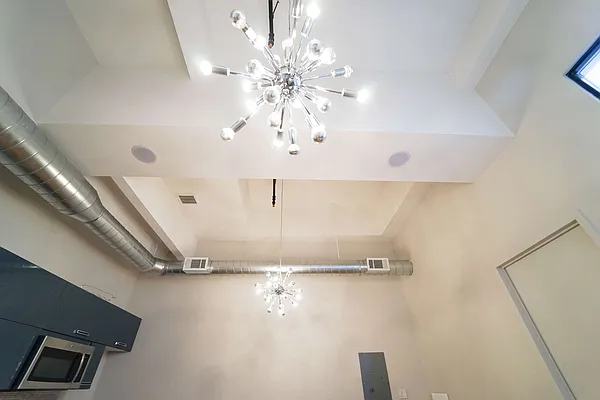 Rented by Manhattan Management LLC | media 28