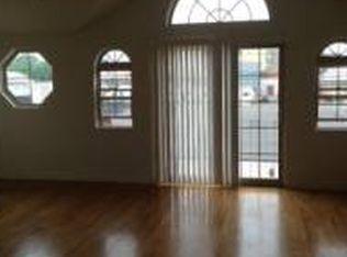 88-26 70th Rd, Flushing, NY 11375