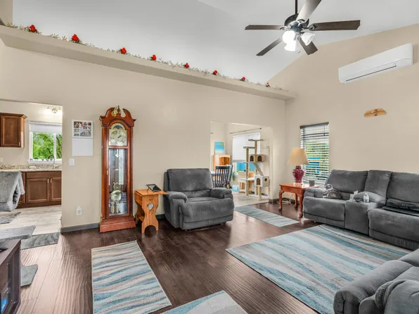 120 Linda Ln, Medford, OR 97539