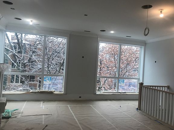 5th image of 1438 W Catalpa Ave #201