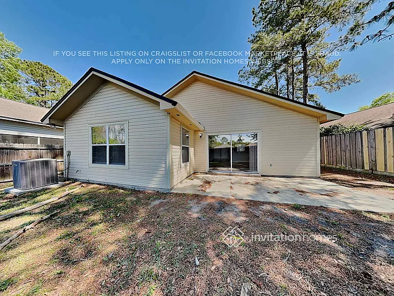 12258 Sutton Estates Cir W — Photo 15