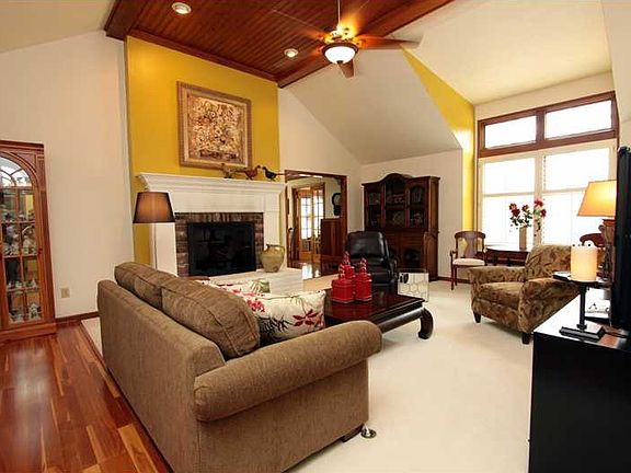 2nd image of 9436 Moorings Blvd
