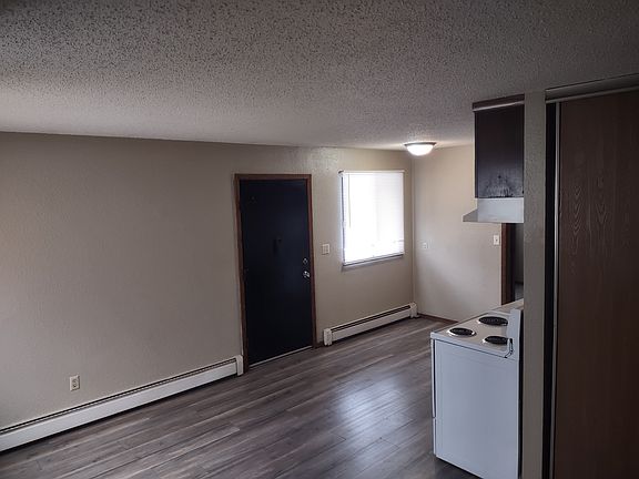 5th image of 96 Arlington Ave W #96