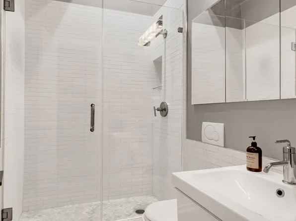 521 West 47th Street 3A image 9 of 9