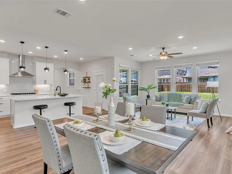 201 Bella Luna Way — Photo 5