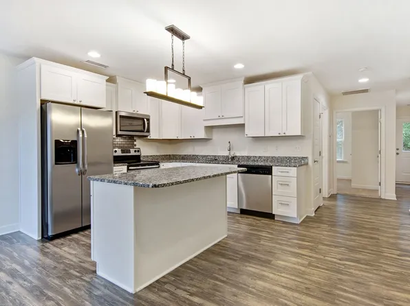 112 Brickyard Ln, Lillington, NC 27546
