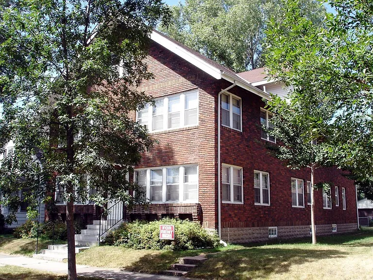 650 Quincy St NE #5 — Photo 1
