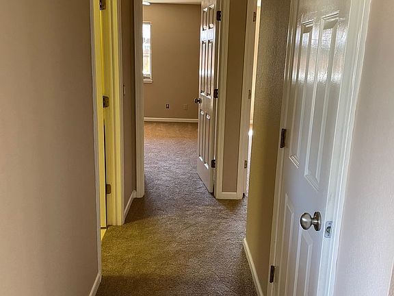 5th image of 5910 Lincoln Ave