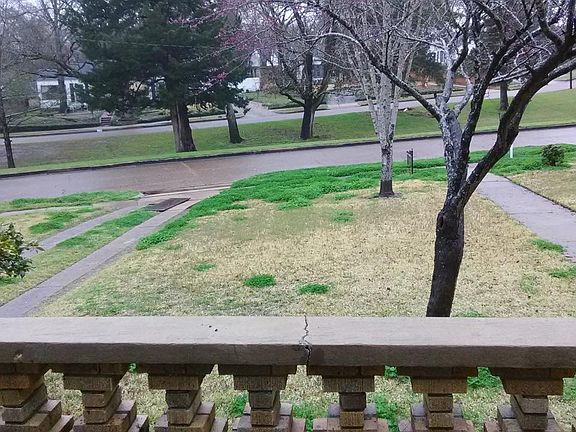 3rd image of 1213 Brook Dr