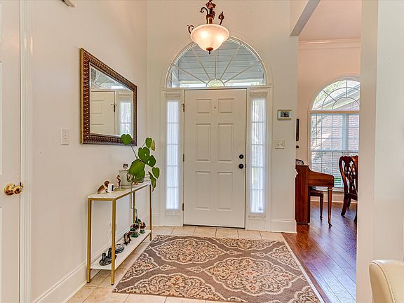 5th image of 4895 Somerset Drive