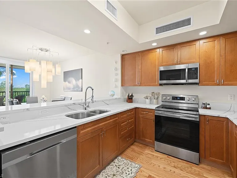 1065 Borghese Ln #203 — Photo 11