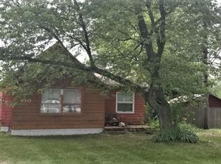 810 S Wolf Lake Rd, Muskegon, MI 49442