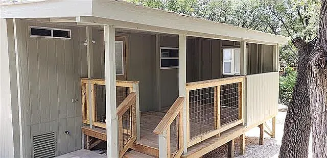 305 S Cougar Ave — Photo 3