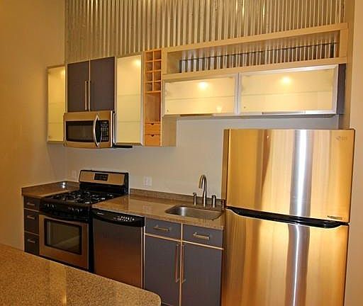 4th image of 281 Essex St #102