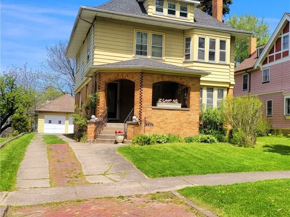 240 Seneca Pkwy, Rochester, NY 14613