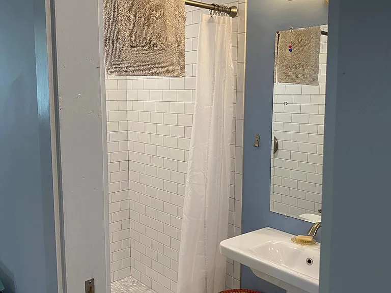 528 Snyder Ave — Photo 35