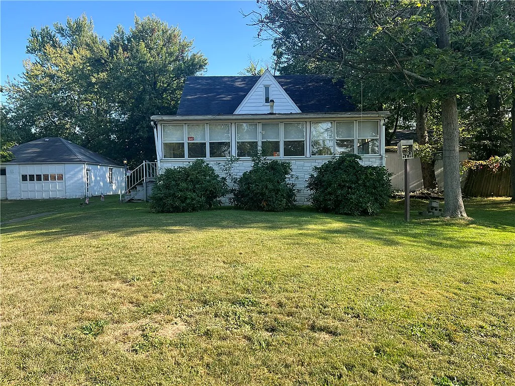 342 Hart Dr photo 1