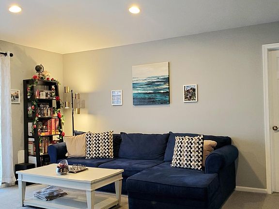 4th image of 1738 Waterford Dr #1738