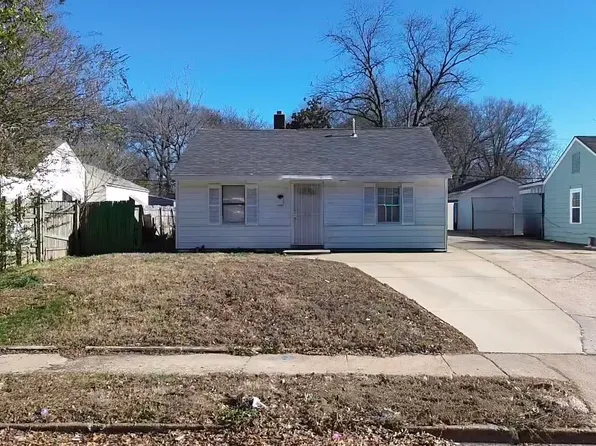 1710 McNair St, Memphis, TN 38108