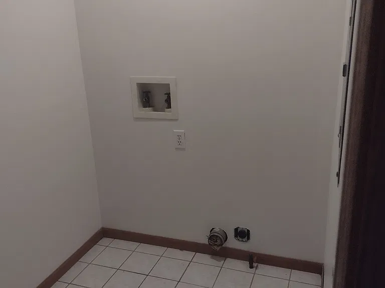 744 Gettysburg Dr #4 — Photo 8