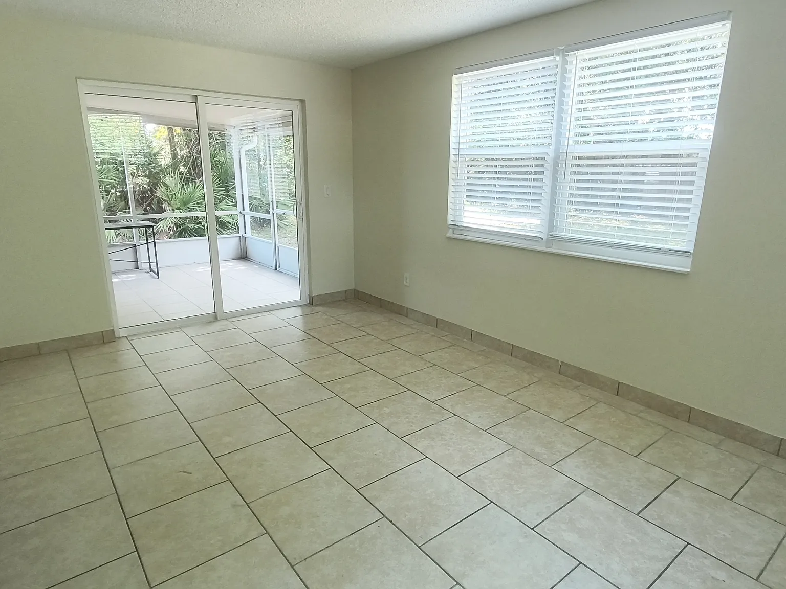 2 bed, 1212 sqft, $1,950 — Photo 4
