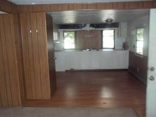 2nd image of 38 Circle Creek Ln