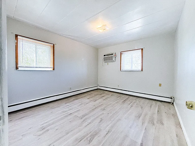 2680 Montana Ave — Photo 6
