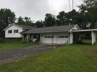 21 Drake Rd, Lansing, NY 14882