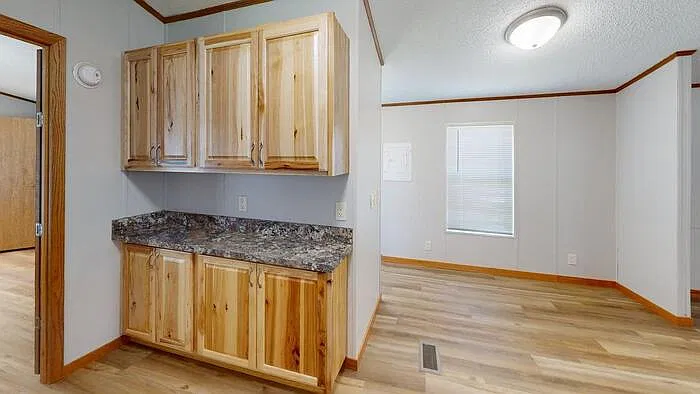 3 bed, 2.0 bath, $1,400 — Photo 2