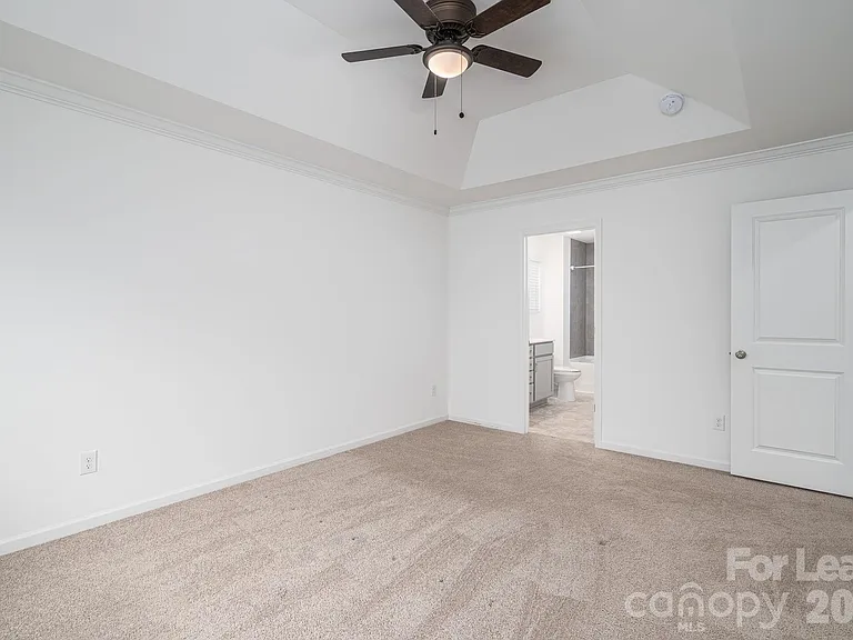 1004 Davis Hills Dr — Photo 11