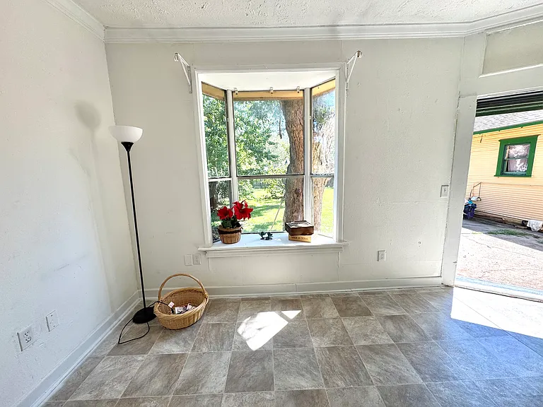 1420 2nd St #B — Photo 3
